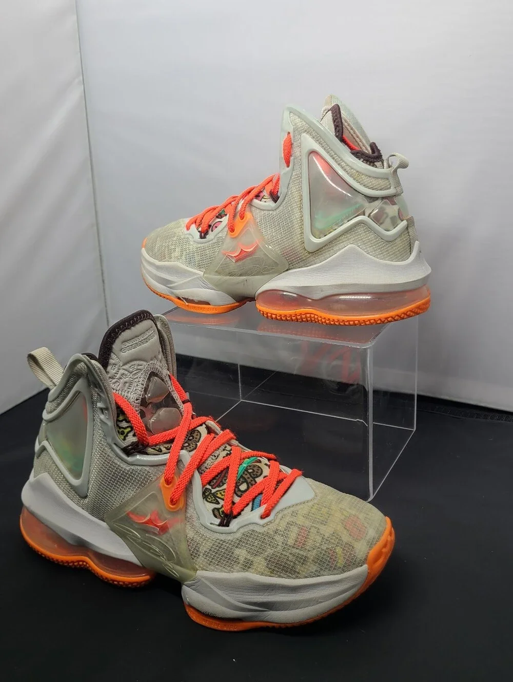 Nike LeBron 19 DD0418-001 Gray Orange Basketball Shoes Sneakers kids Size 5Y